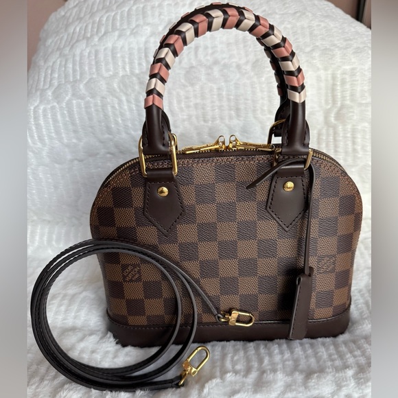 💖Gorgeous Authentic Louis Vuitton Alma BB! - Picture 2 of 16